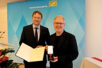 Dr. Veit Wambach erhält Bundesverdienstkreuz