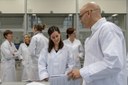 Amgen Foundation und TU München bringen Biotechnologie-Unterricht an die Schulen