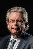 CompuGroup Medical SE gewinnt Dirk Wössner als CEO