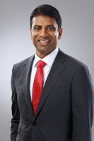 Novartis gibt Rücktritt von CEO Joseph Jimenez per 2018 bekannt.  Ernennung von Vasant Narasimhan zum neuen CEO auf 1. Februar  2018. 