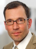  Wechsel an der Spitze der AKG-Schiedsstelle: Professor Hendrik Schneider folgt auf Dr. jur. h.c. Matthias von Wulffen 