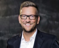 Wolfgang Höfers wird neuer Geschäftsführer bei der +49 med